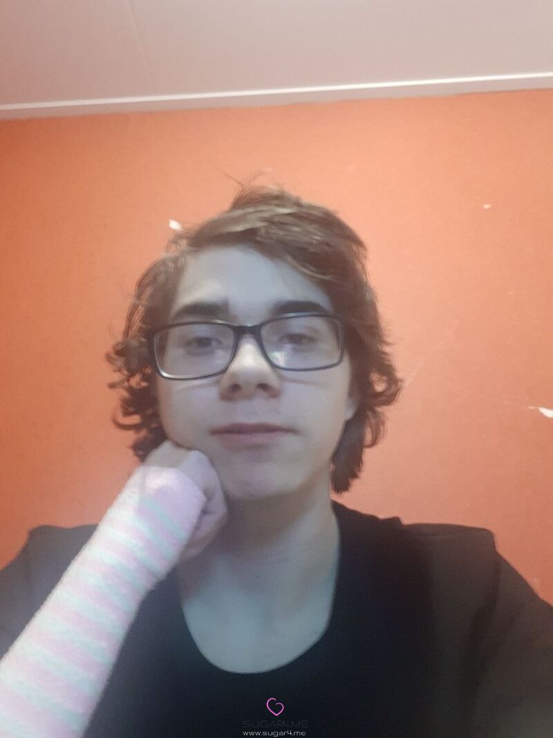 GlitchTheFemboy Picture
